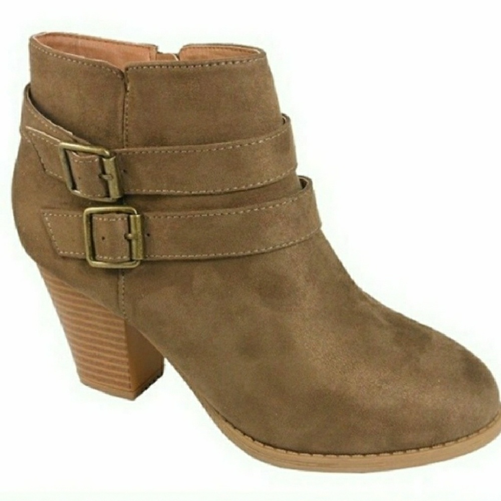 Cute ankle boots for Fall, Winter, and Spring😊